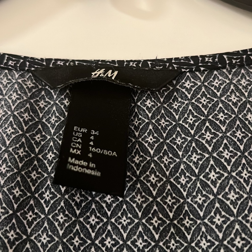 H&M Navy Tunic - Picture 5 of 7